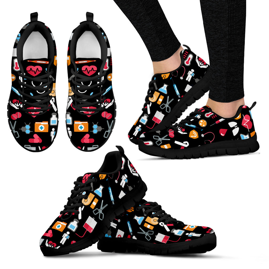 NURSE WOMEN SNEAKER black background